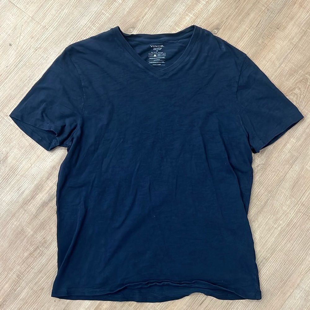 Vince Made in Peru V-Neck T-Shirt Size Medium